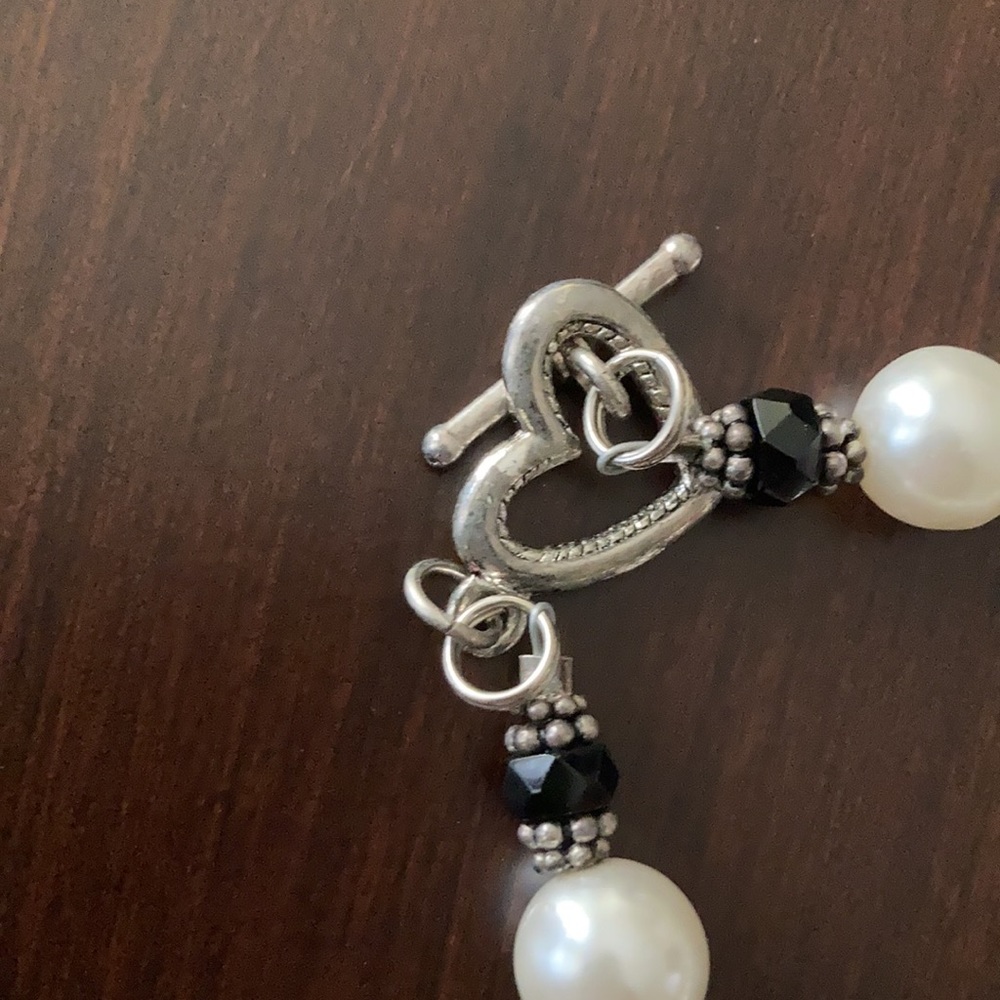 EUC! Beautiful boutique custom pearl & bead necklace & bracelet set. - Picture 7 of 12